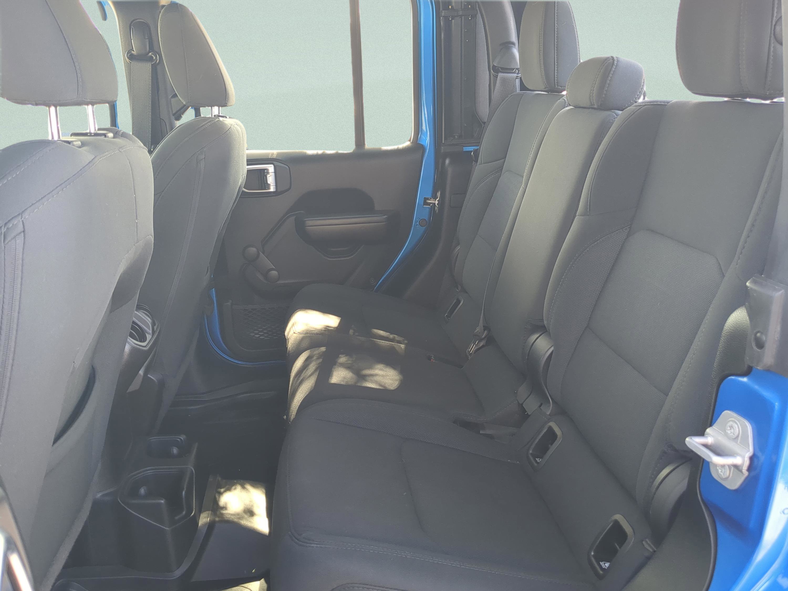 Used 2021 Jeep Gladiator Sport image 11