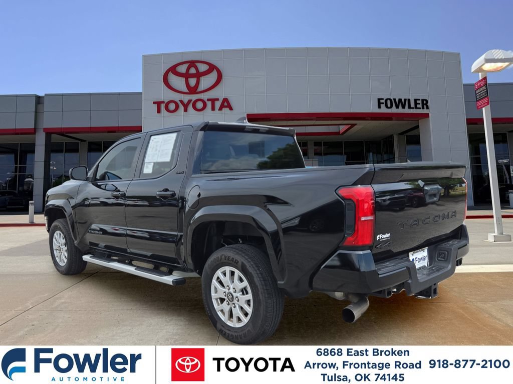 Certified 2025 Toyota Tacoma SR5 AWD/4WD image 7
