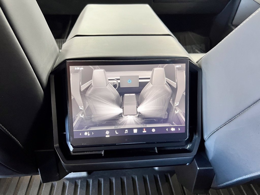 Used 2024 Tesla Cybertruck Cyberbeast AWD/4WD image 22