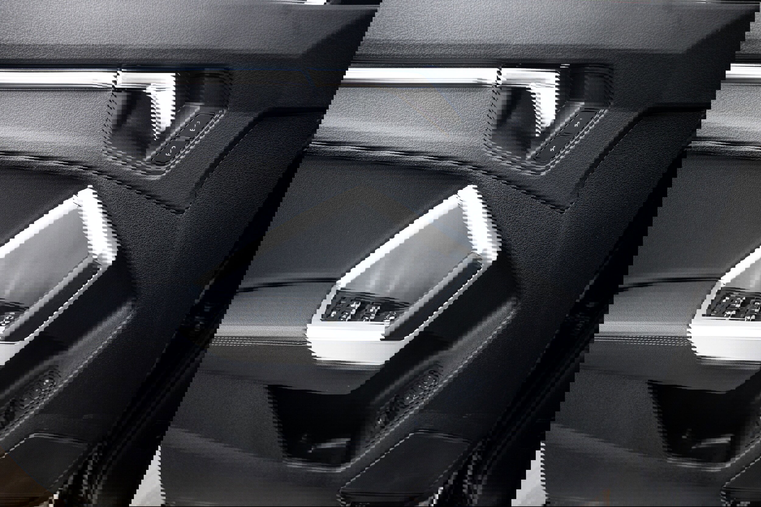 Certified 2025 Audi Q3 2.0T Premium Plus w/ Premium Plus Package AWD/4WD image 15