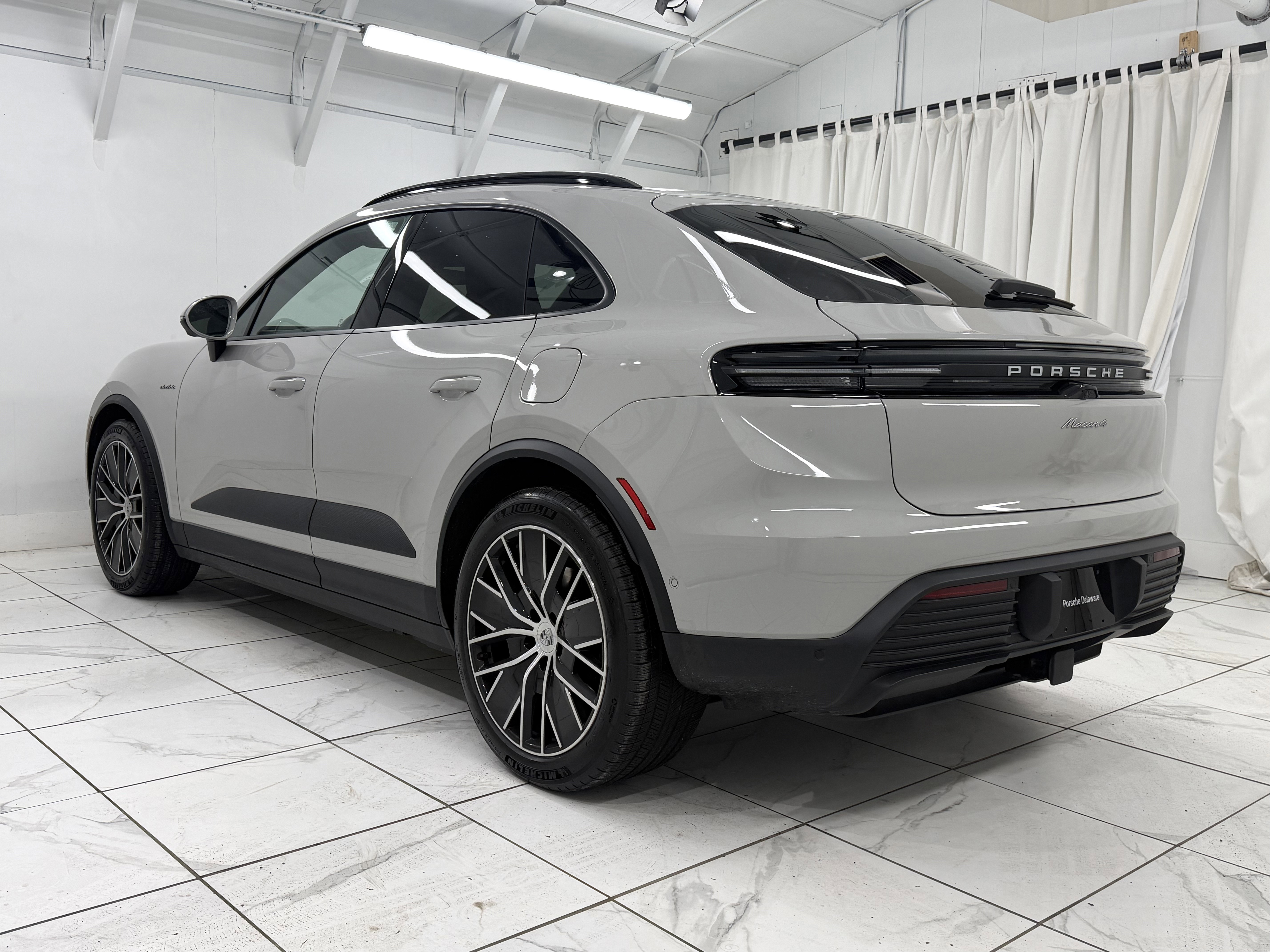 New 2026 Porsche Macan 4 Electric image 3
