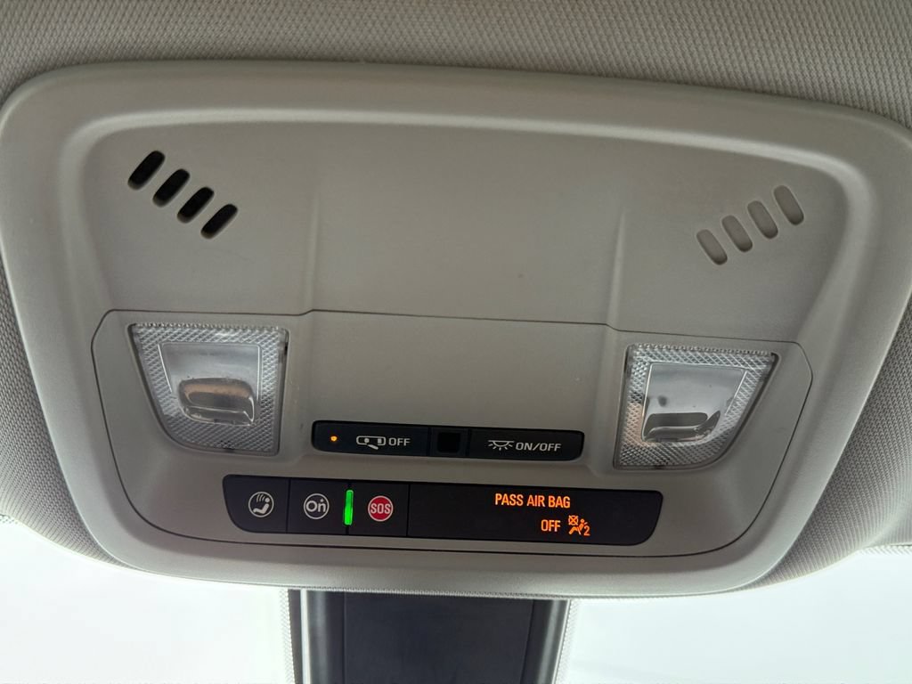 Used 2022 Chevrolet Malibu LT FWD image 18