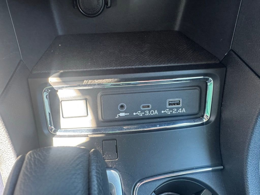 Used 2024 Subaru Ascent Limited w/ Technology Package AWD/4WD image 19