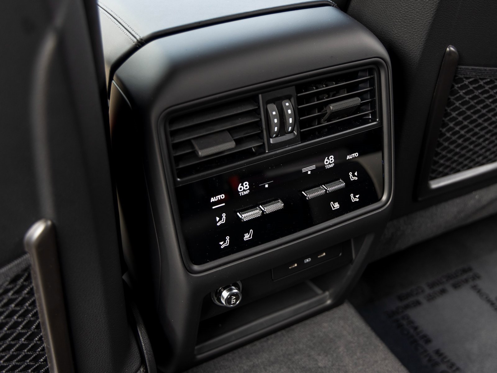 New 2025 Porsche Cayenne Coupe image 37