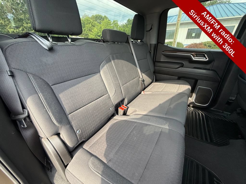 Used 2023 Chevrolet Silverado 1500 LT AWD/4WD image 40
