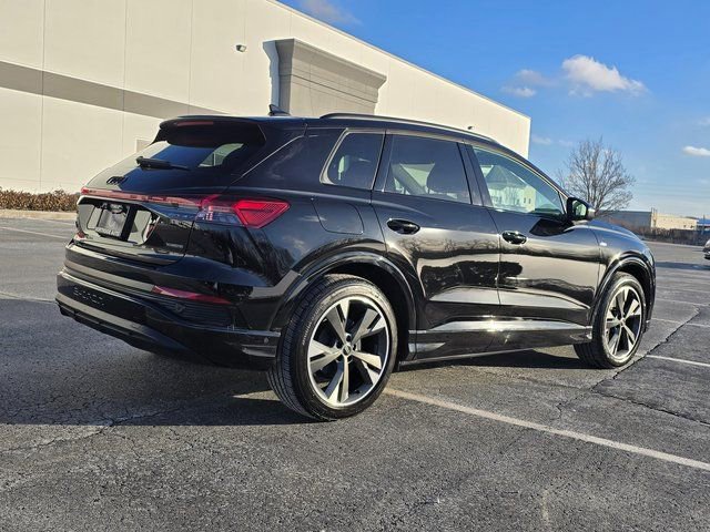 Used 2024 Audi Q4 e-tron Premium Plus image 6