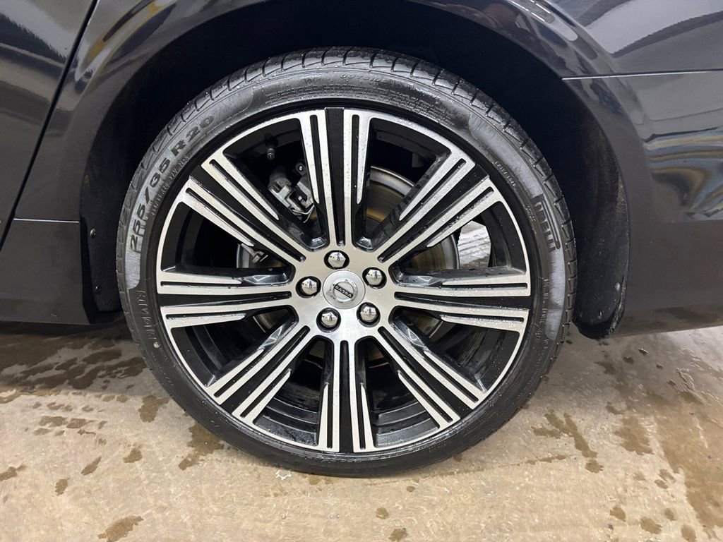 Certified 2025 Volvo S90 B6 Ultra w/ Lounge Package image 35