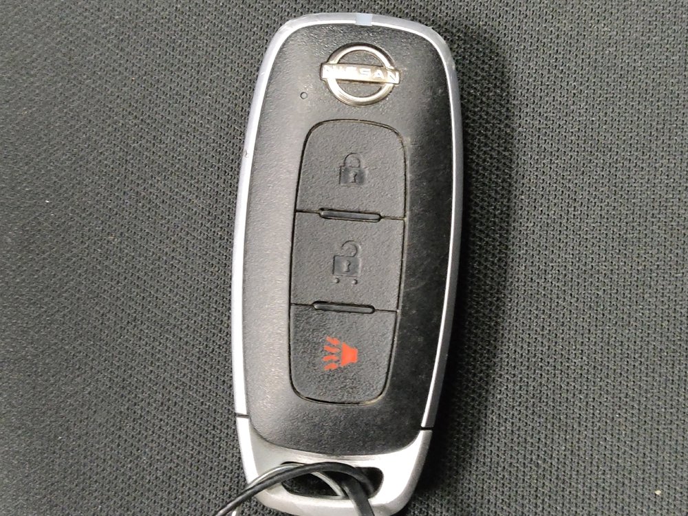 Used 2023 Nissan Rogue S image 32