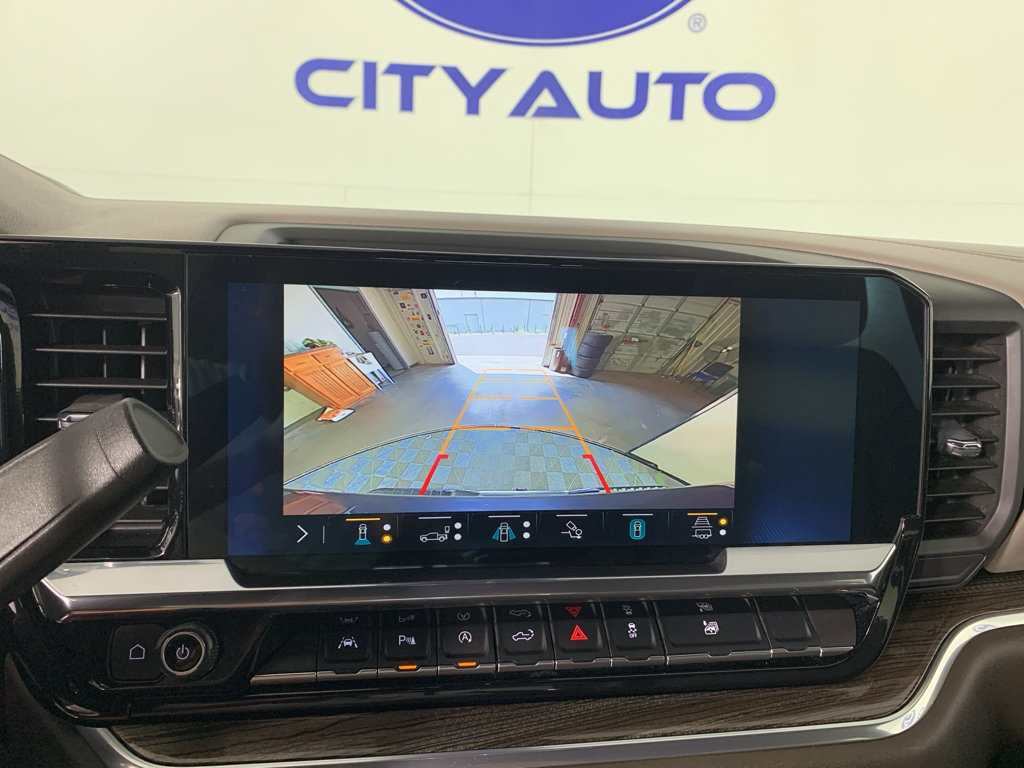 Used 2023 Chevrolet Silverado 1500 LT w/ Safety Package AWD/4WD image 23