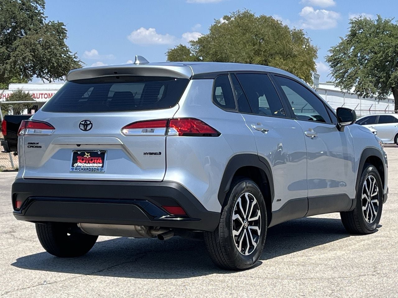 Used 2023 Toyota Corolla Cross AWD Hybrid image 4