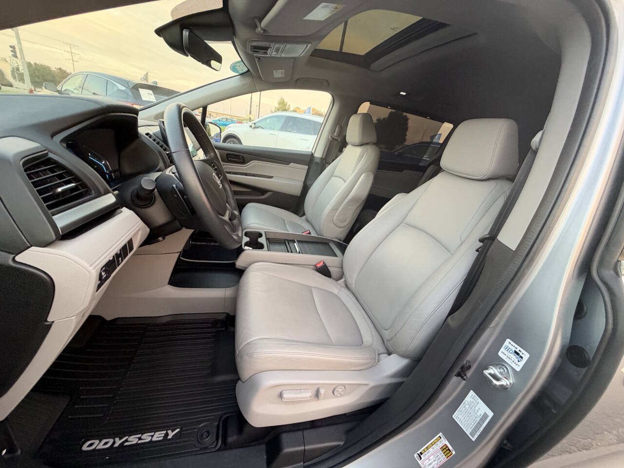 Used 2024 Honda Odyssey EX-L image 12