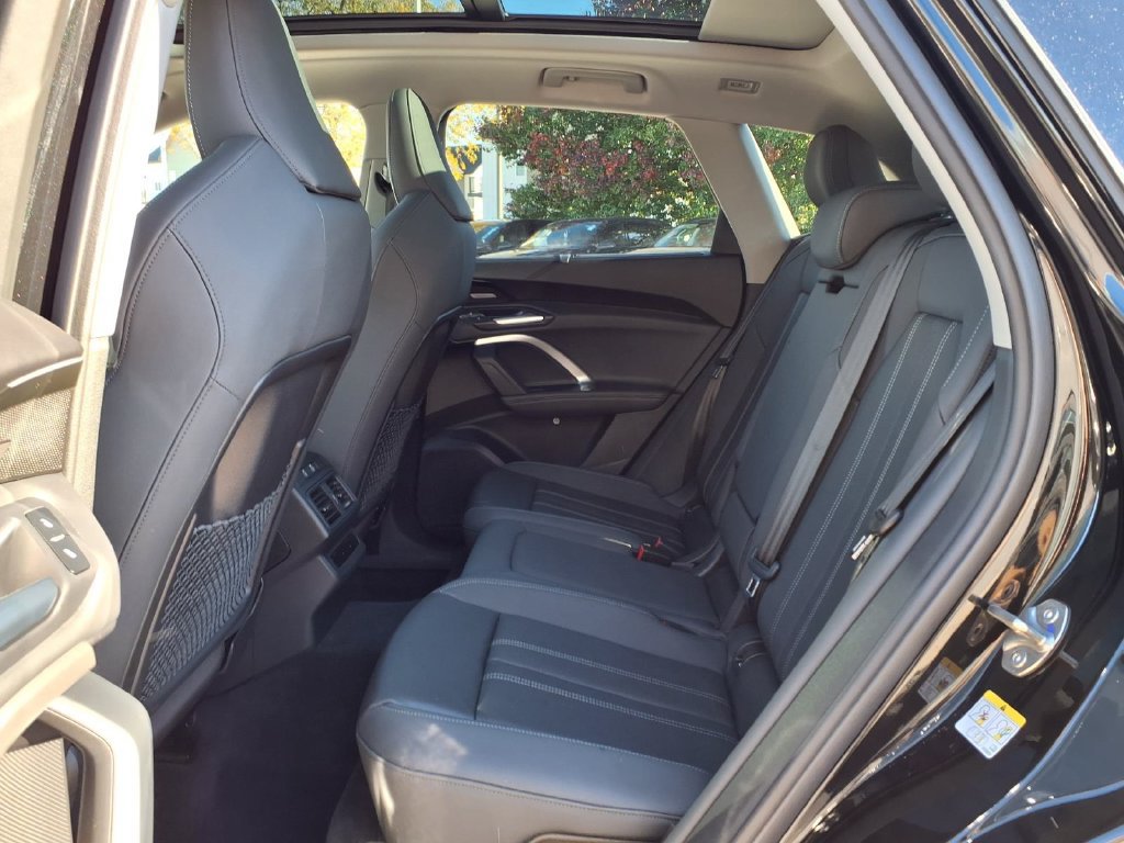 Used 2025 Audi Q5 Premium Plus w/ Premium Plus AWD/4WD image 23