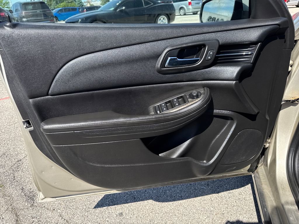 Used 2014 Chevrolet Malibu LT w/ Power Convenience Package FWD image 11