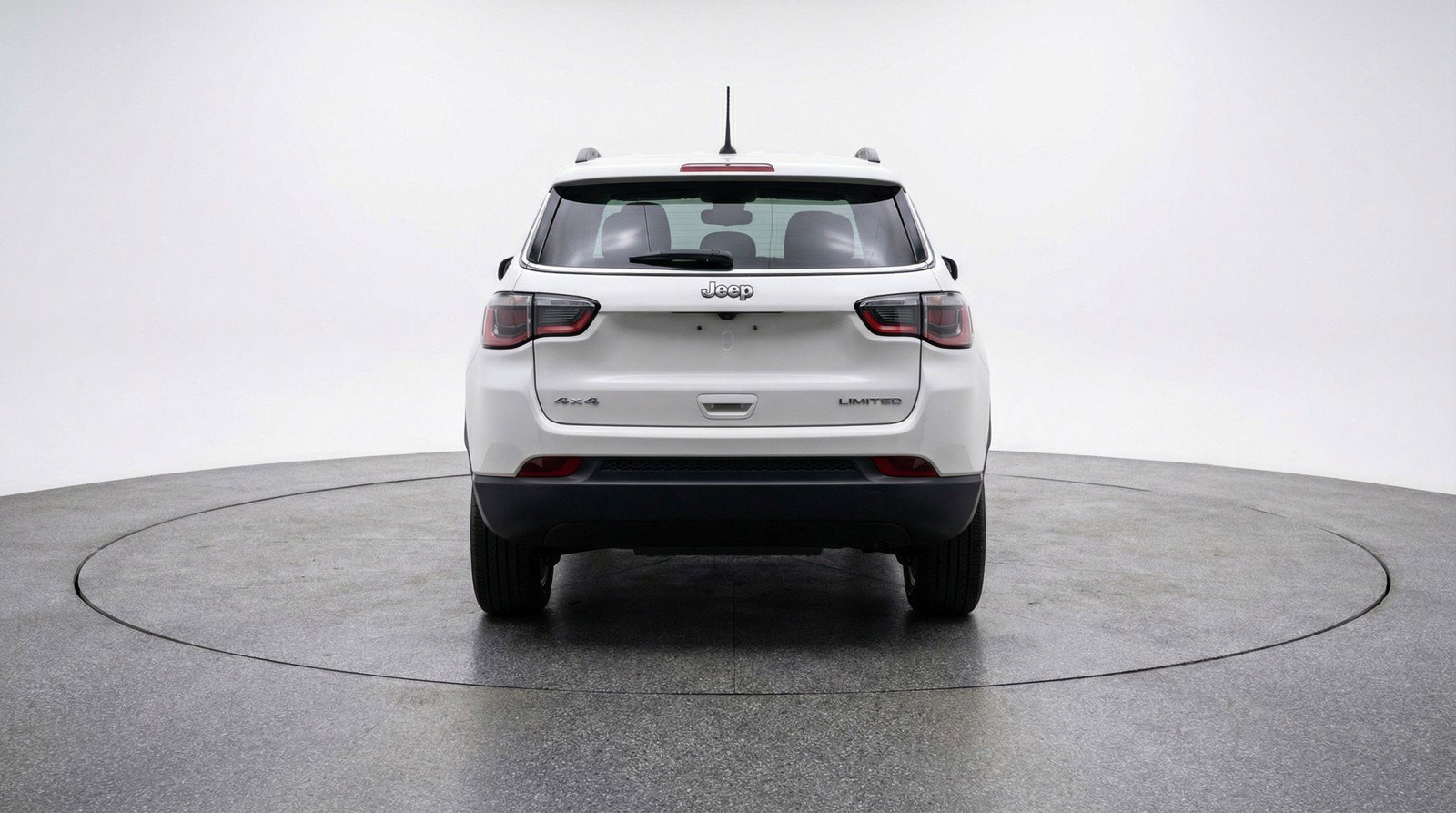 Used 2025 Jeep Compass Latitude image 6