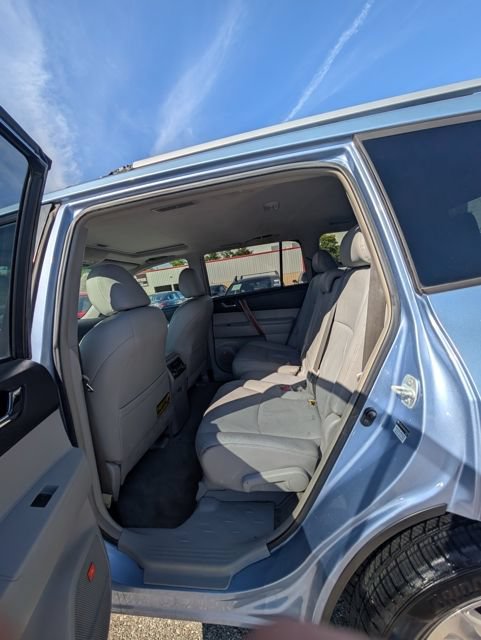 Used 2008 Toyota Highlander Limited w/ Tow Pkg FWD image 14