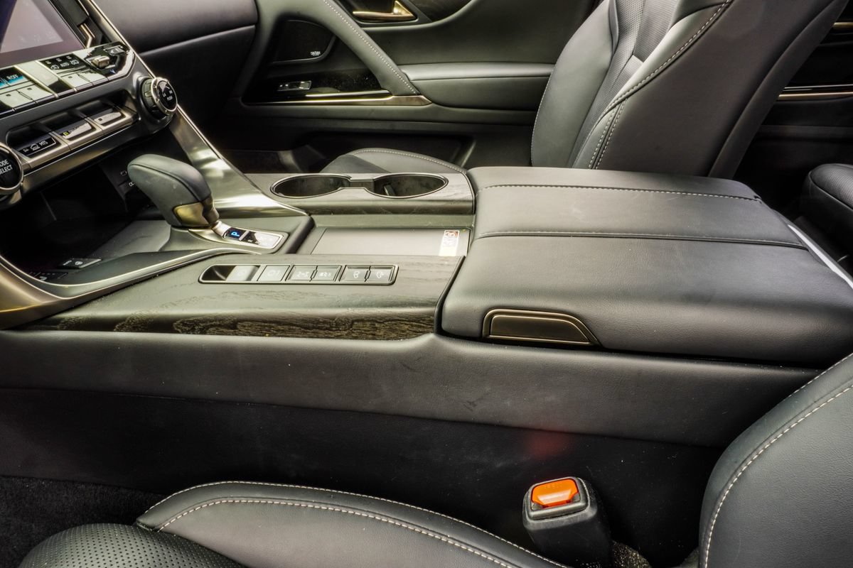 Used 2025 Lexus LX 700h Luxury w/ Appearance Package AWD/4WD image 20