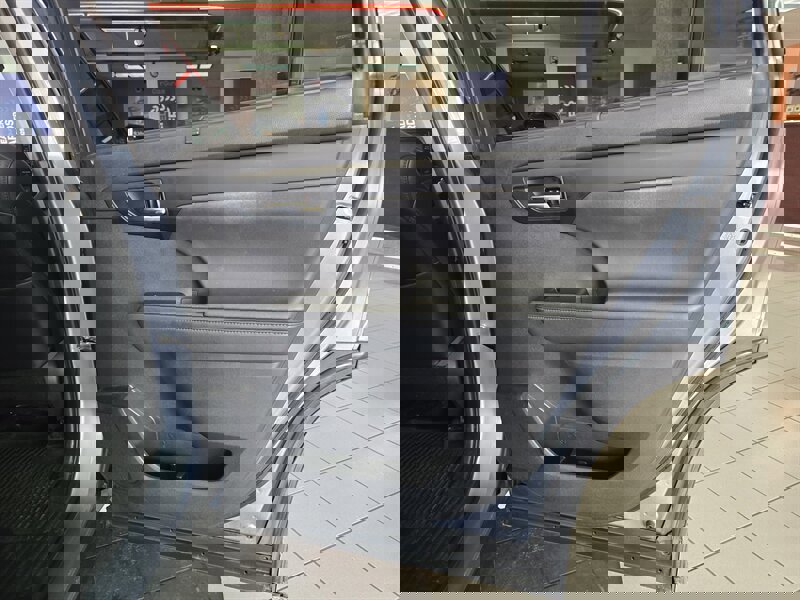 Used 2021 Toyota Highlander XLE image 16