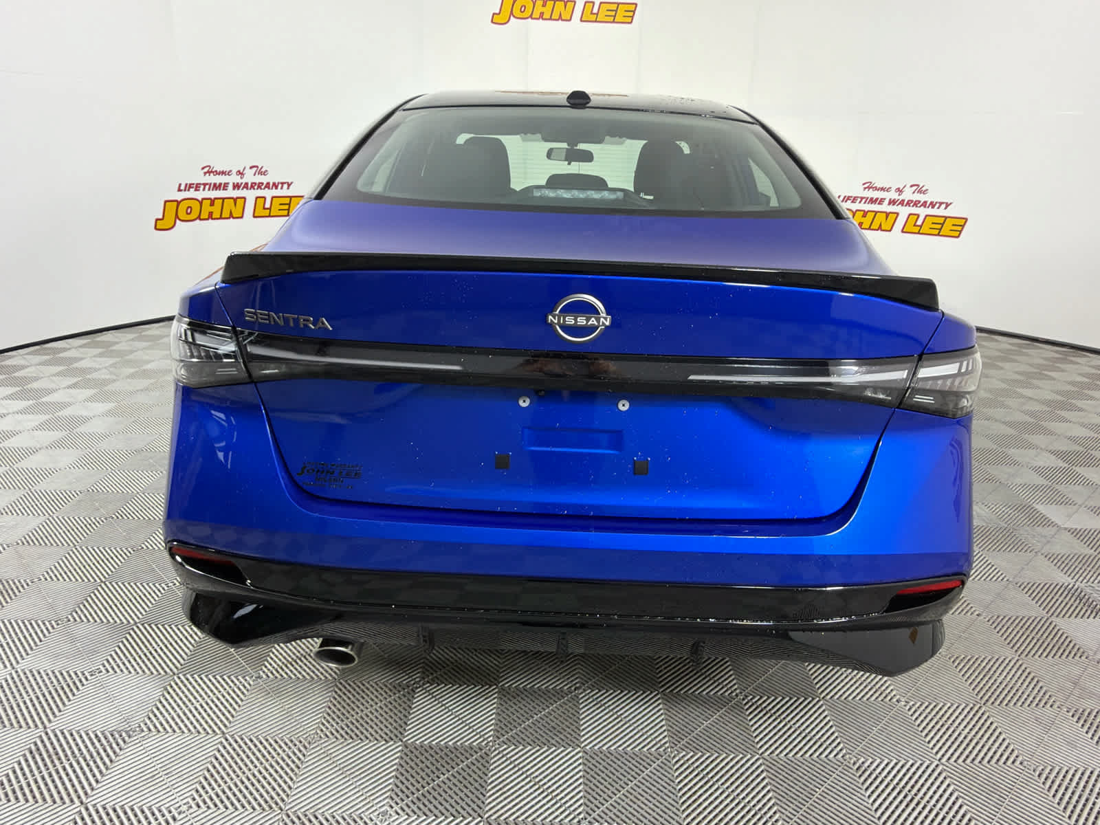 New 2027 Nissan Sentra SR w/ Floor Mat Package FWD image 4