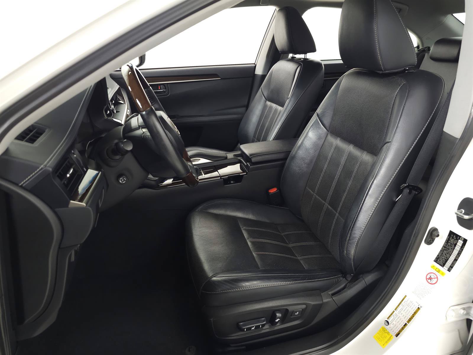 Used 2017 Lexus ES 350 w/ Luxury Package FWD image 14