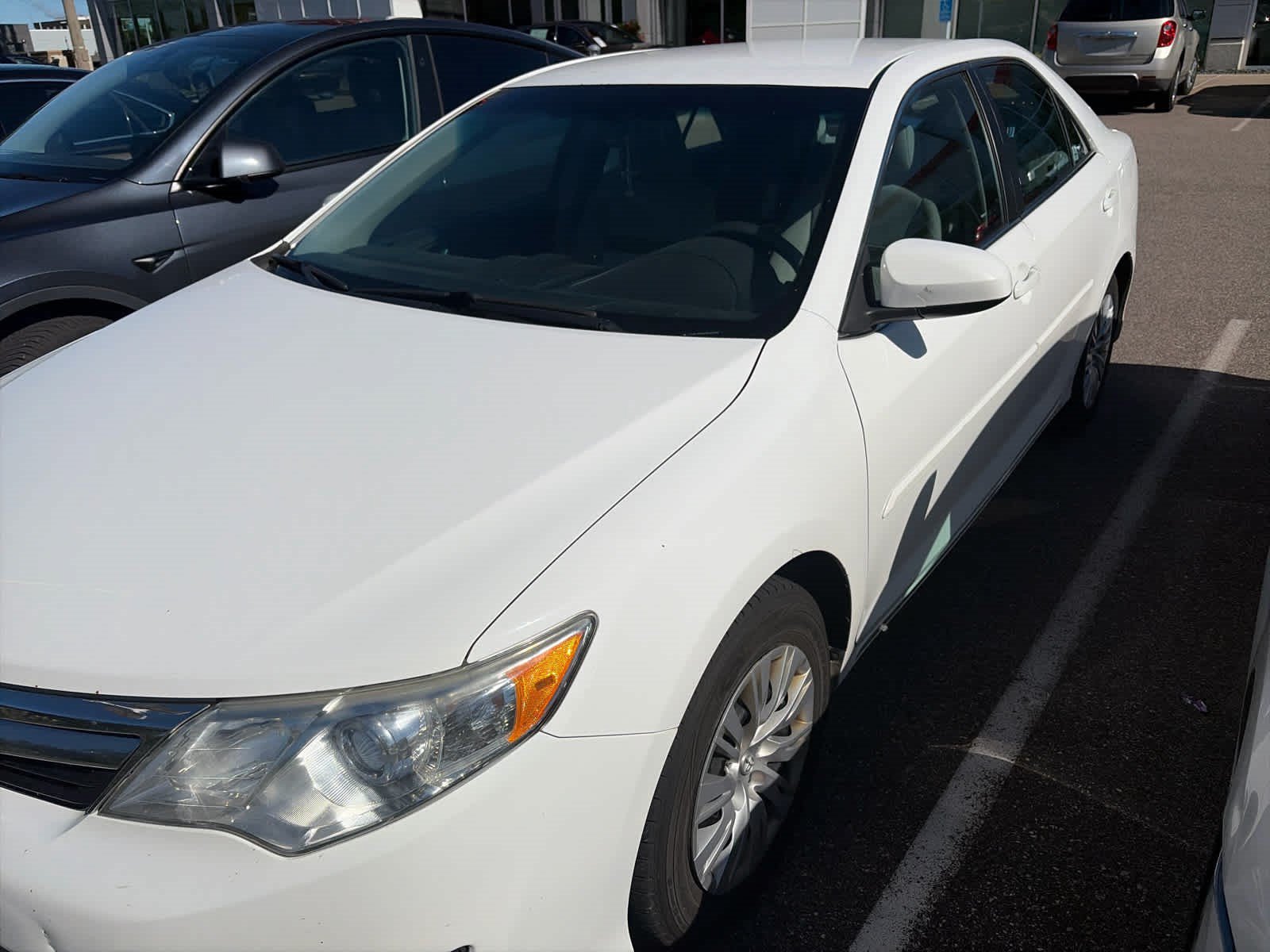 Used 2012 Toyota Camry LE FWD image 3