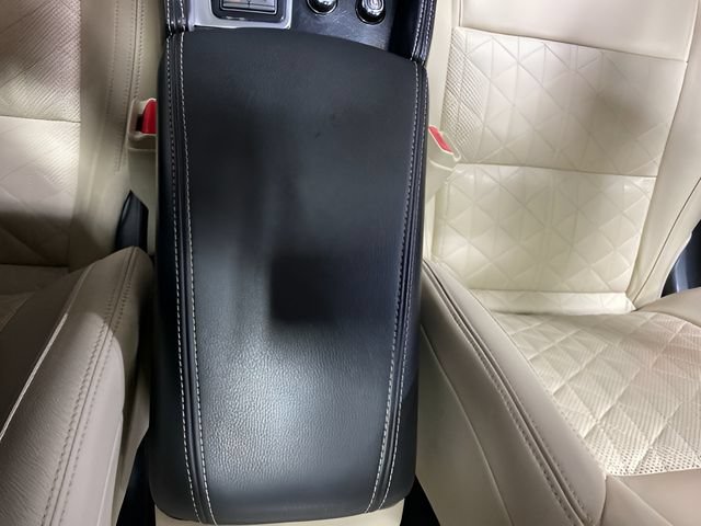 Certified 2016 Nissan Maxima Platinum FWD image 17