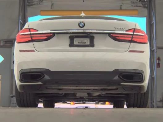 Used 2019 BMW 740i w/ M Sport Package image 7