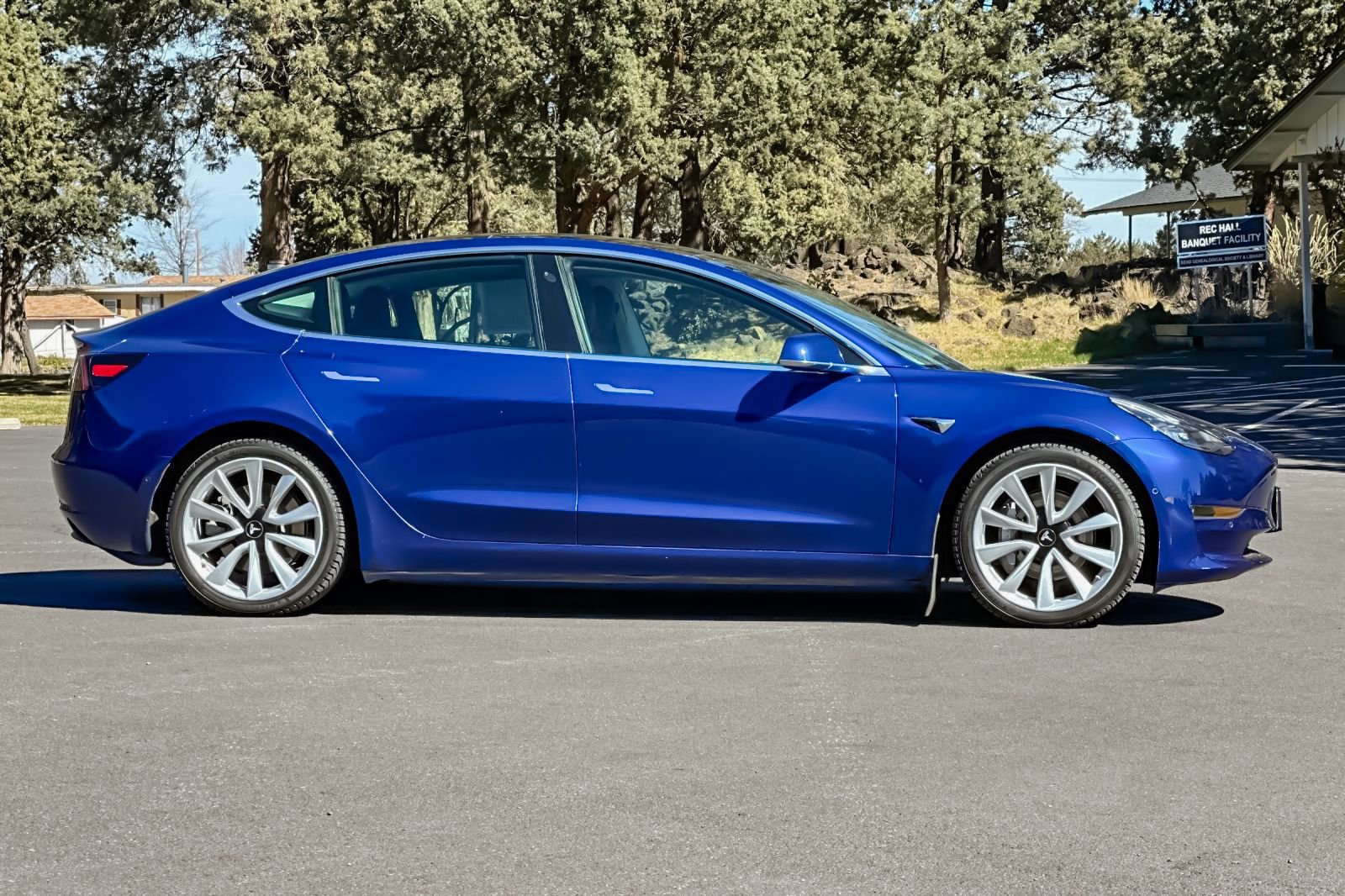 Used 2018 Tesla Model 3 Long Range image 3