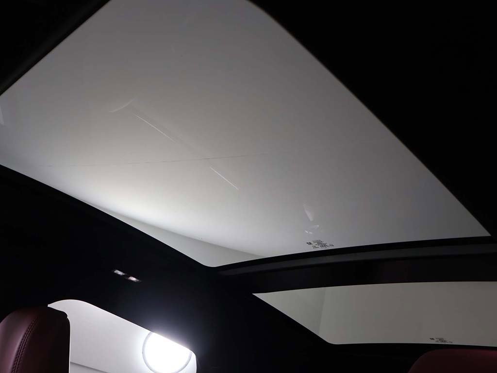 Used 2025 Lincoln Corsair Grand Touring w/ Equipment Group 301A image 23