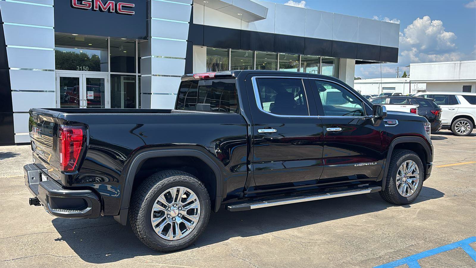 New 2026 GMC Sierra 1500 Denali AWD/4WD image 8