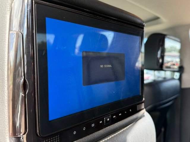 Used 2016 Toyota 4Runner Limited AWD/4WD image 17