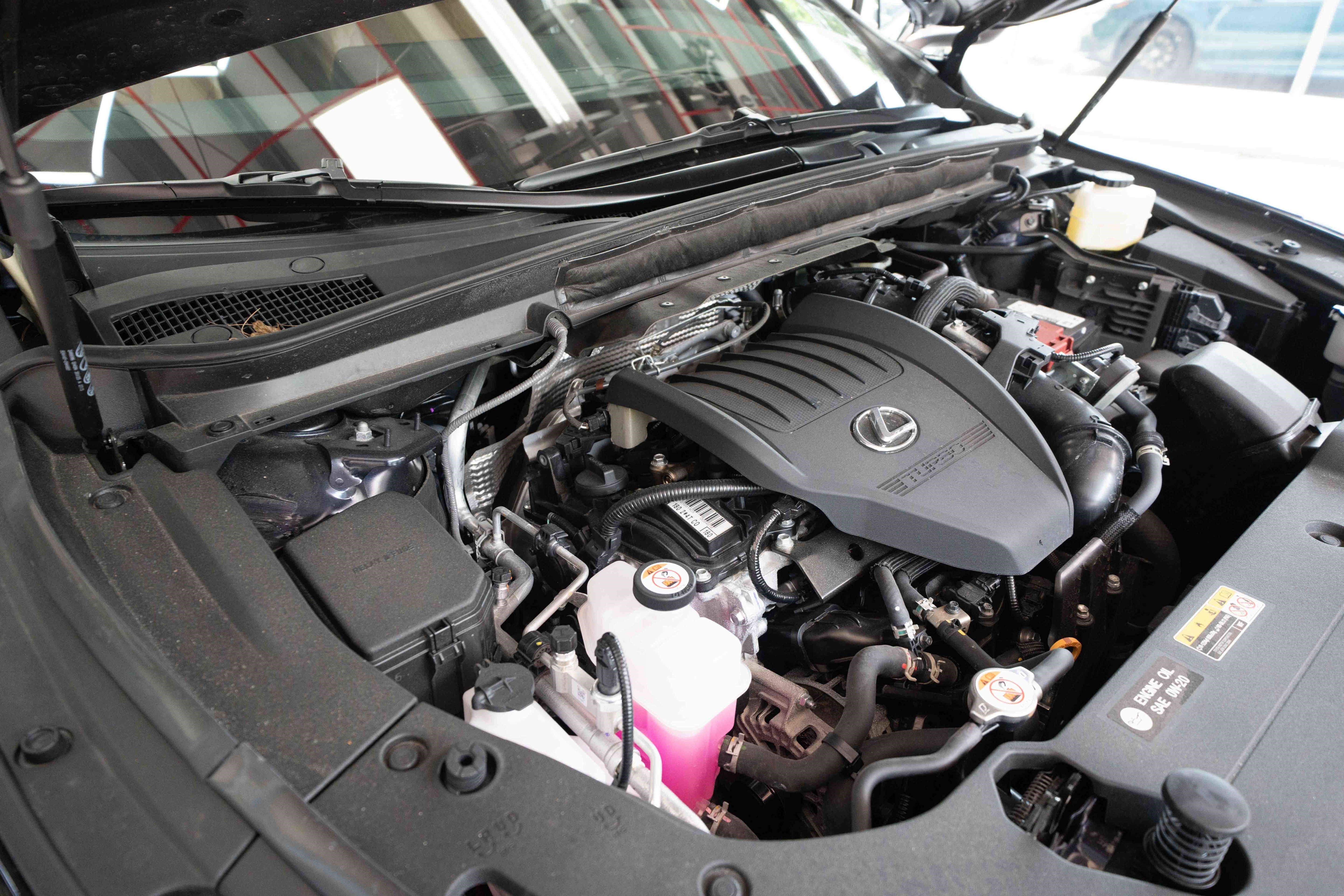 Used 2026 Lexus RX 350 Premium w/ Accessory Package (2T) AWD/4WD image 31