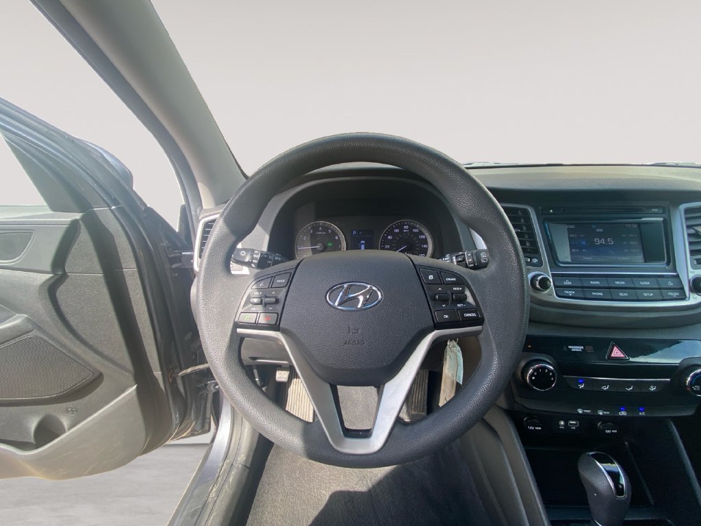 Used 2017 Hyundai Tucson SE w/ SE Popular Package 02 AWD/4WD image 12