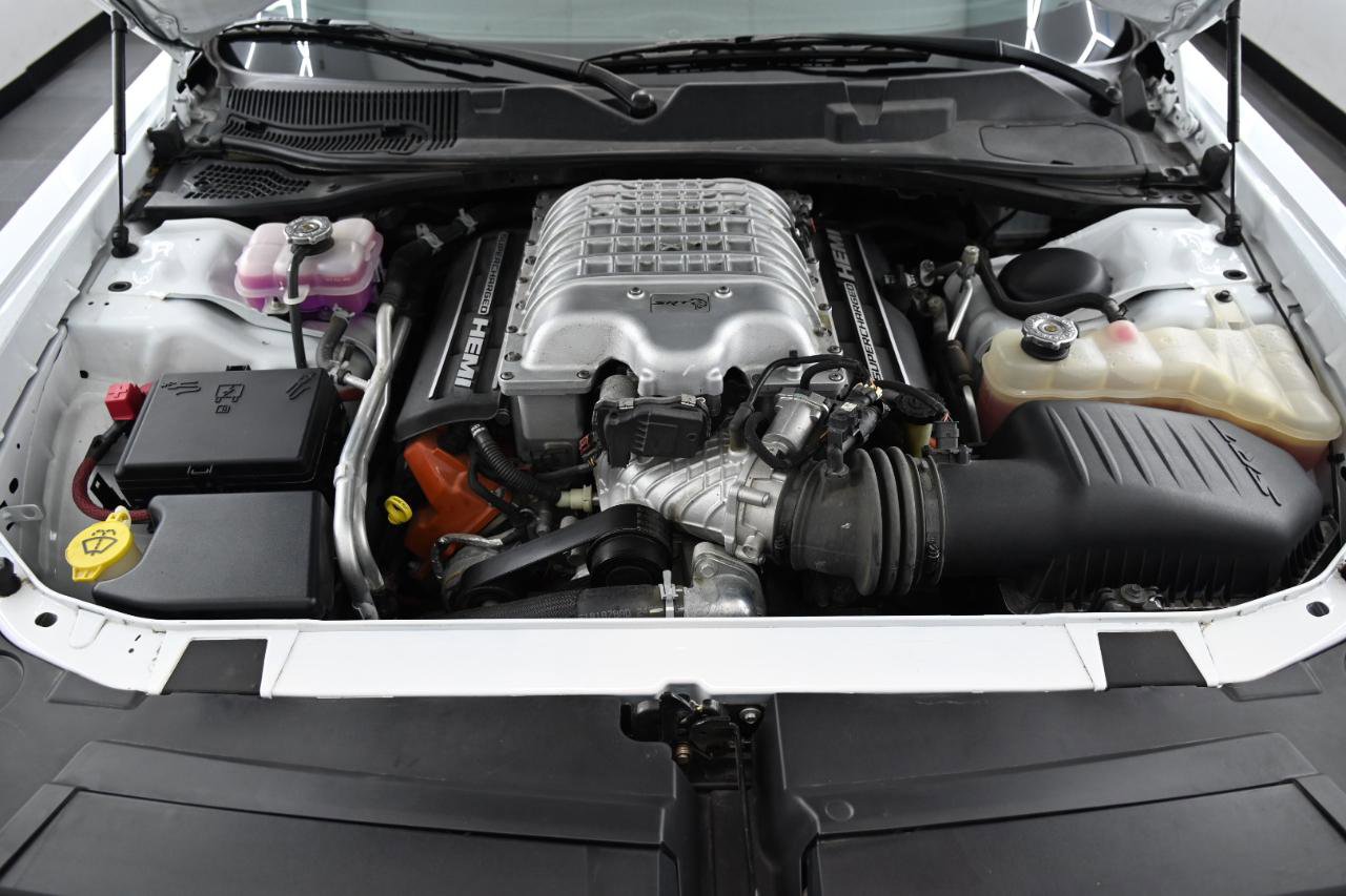 Used 2016 Dodge Challenger SRT Hellcat RWD image 17