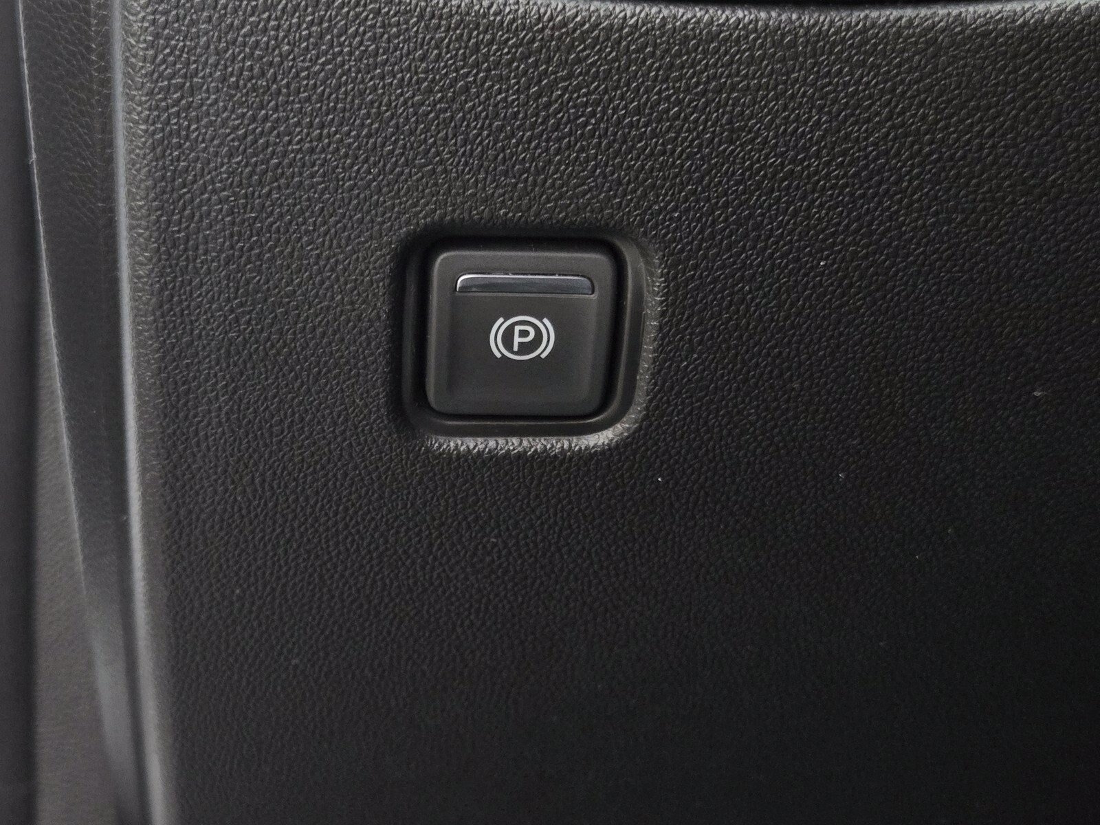 Used 2025 Chevrolet Blazer LT FWD image 21