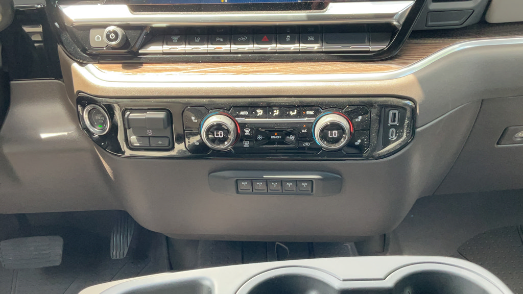 Used 2026 Chevrolet Silverado 3500 LT w/ All Star Edition AWD/4WD image 21