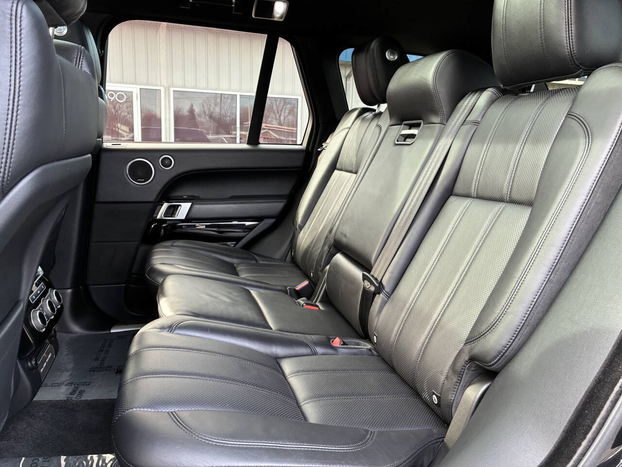 Used 2017 Land Rover Range Rover Supercharged AWD/4WD image 12