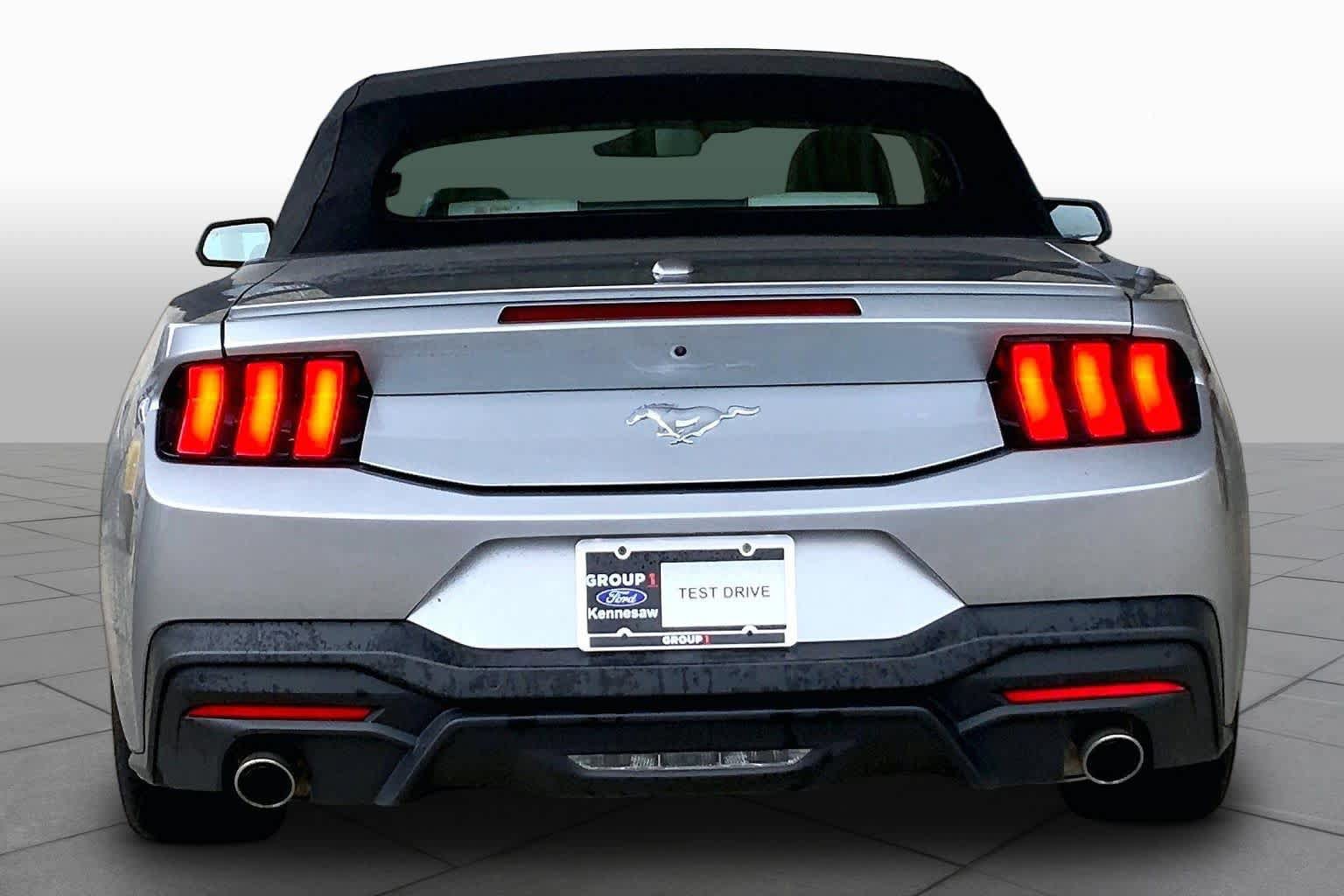 Used 2024 Ford Mustang Premium RWD image 5
