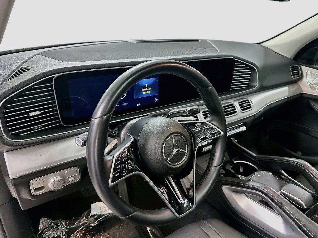 Certified 2025 Mercedes-Benz GLE 350 4MATIC w/ AMG Line Exterior image 4