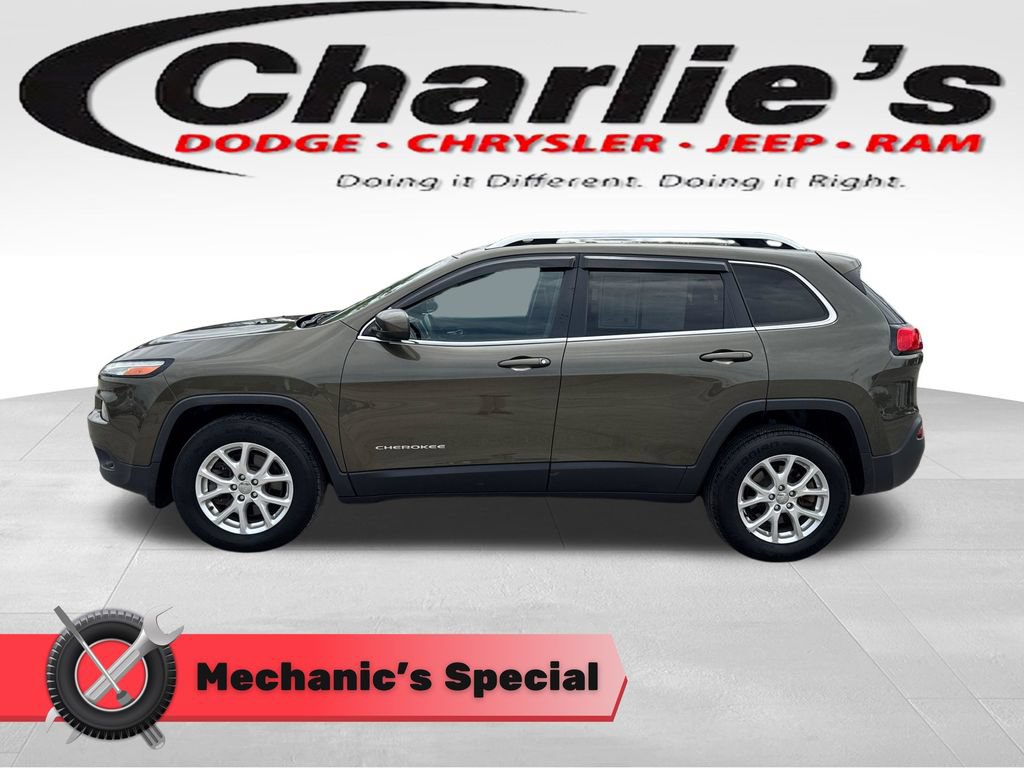 Used 2015 Jeep Cherokee Latitude w/ Cold Weather Group AWD/4WD image 1