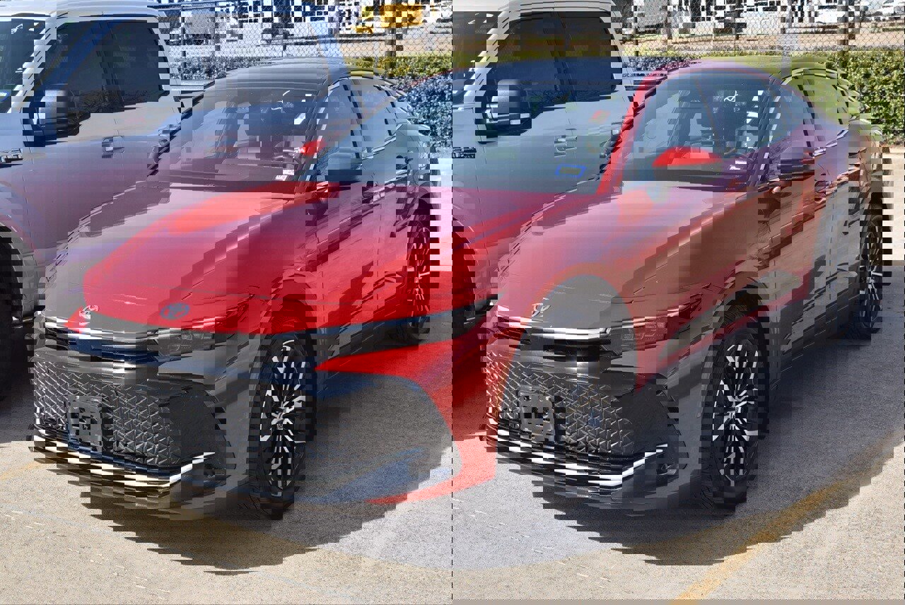 Used 2025 Toyota Crown Limited image 2