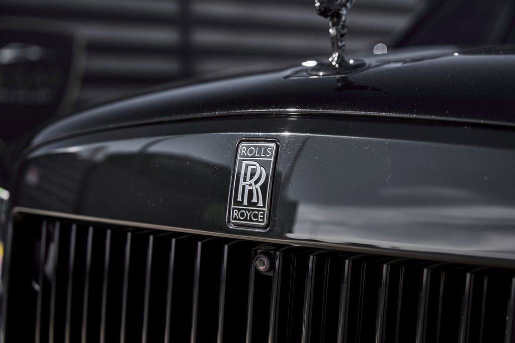 Used 2022 Rolls-Royce Cullinan Black Badge w/ Dark Exterior Package image 10