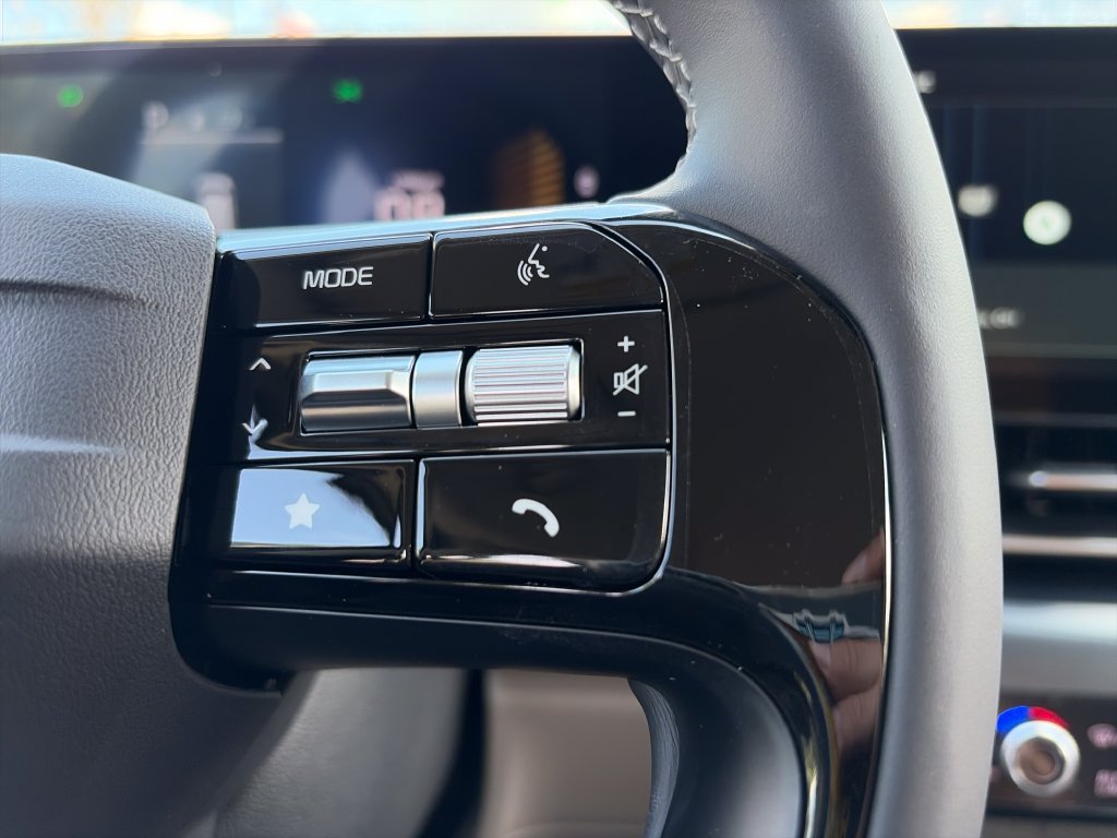 New 2027 Kia Carnival FWD image 12