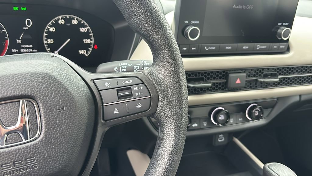 Certified 2025 Honda HR-V LX image 18
