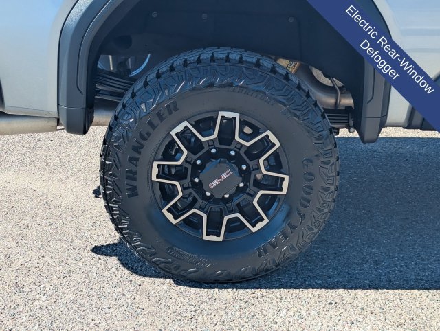 Used 2025 GMC Sierra 2500 AT4X AWD/4WD image 11