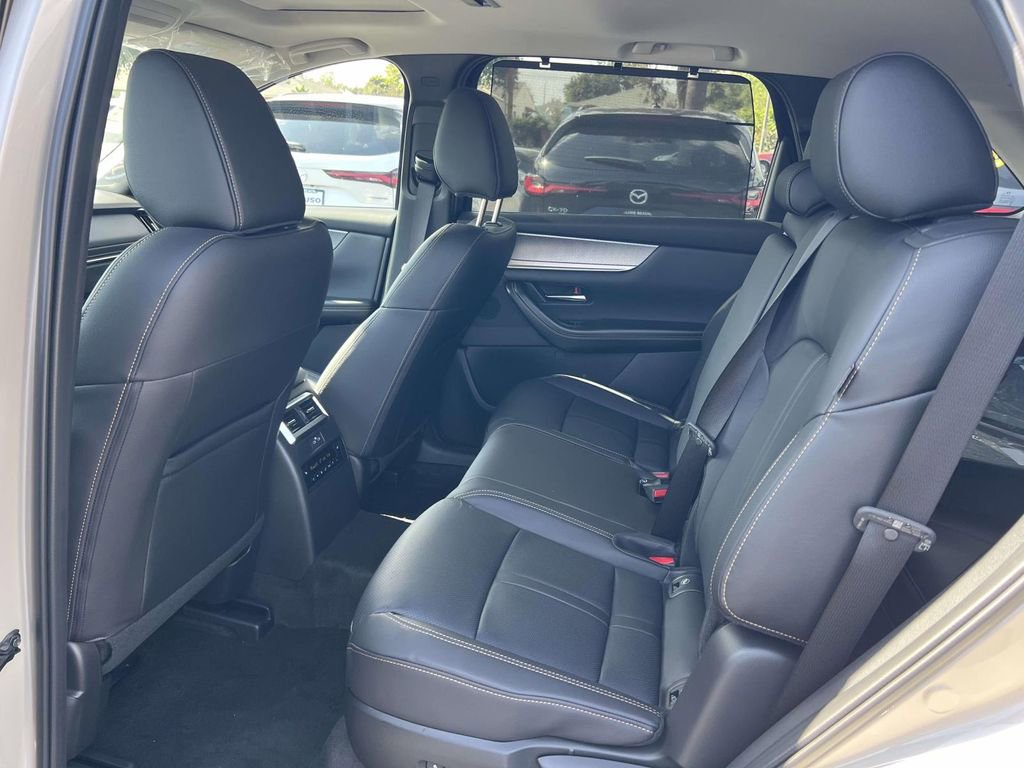 New 2026 MAZDA CX-90 Plug-In Hybrid w/ Preferred image 8