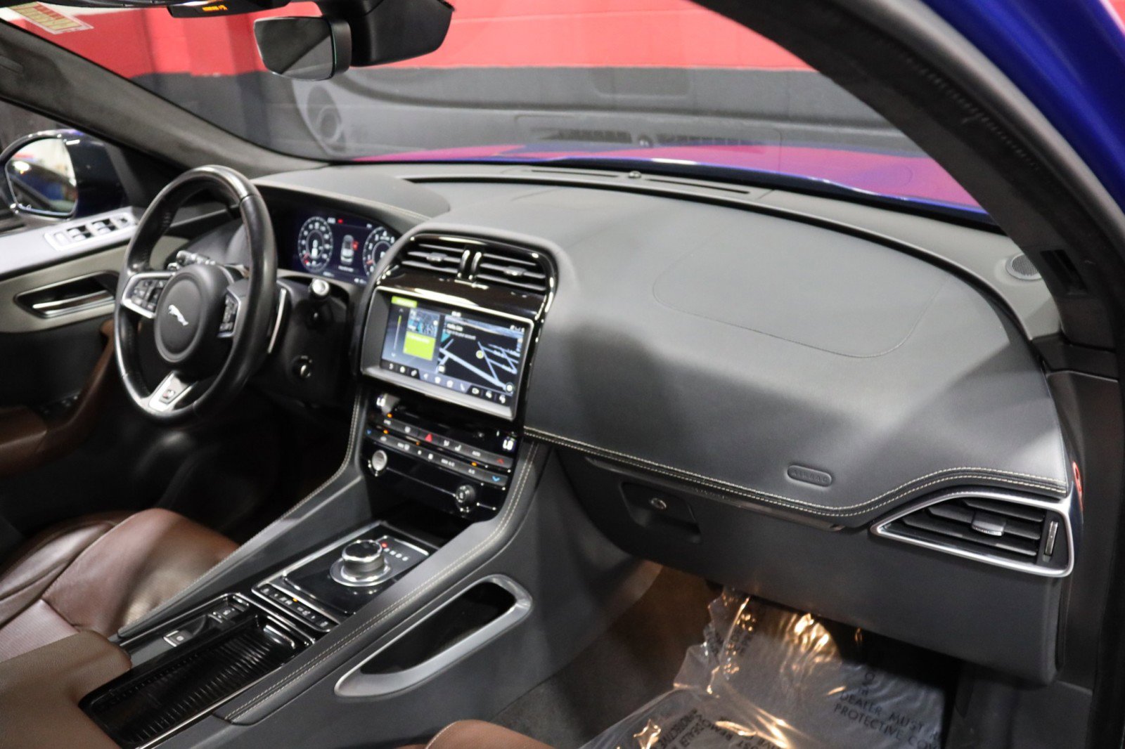 Used 2019 Jaguar F-PACE S image 44