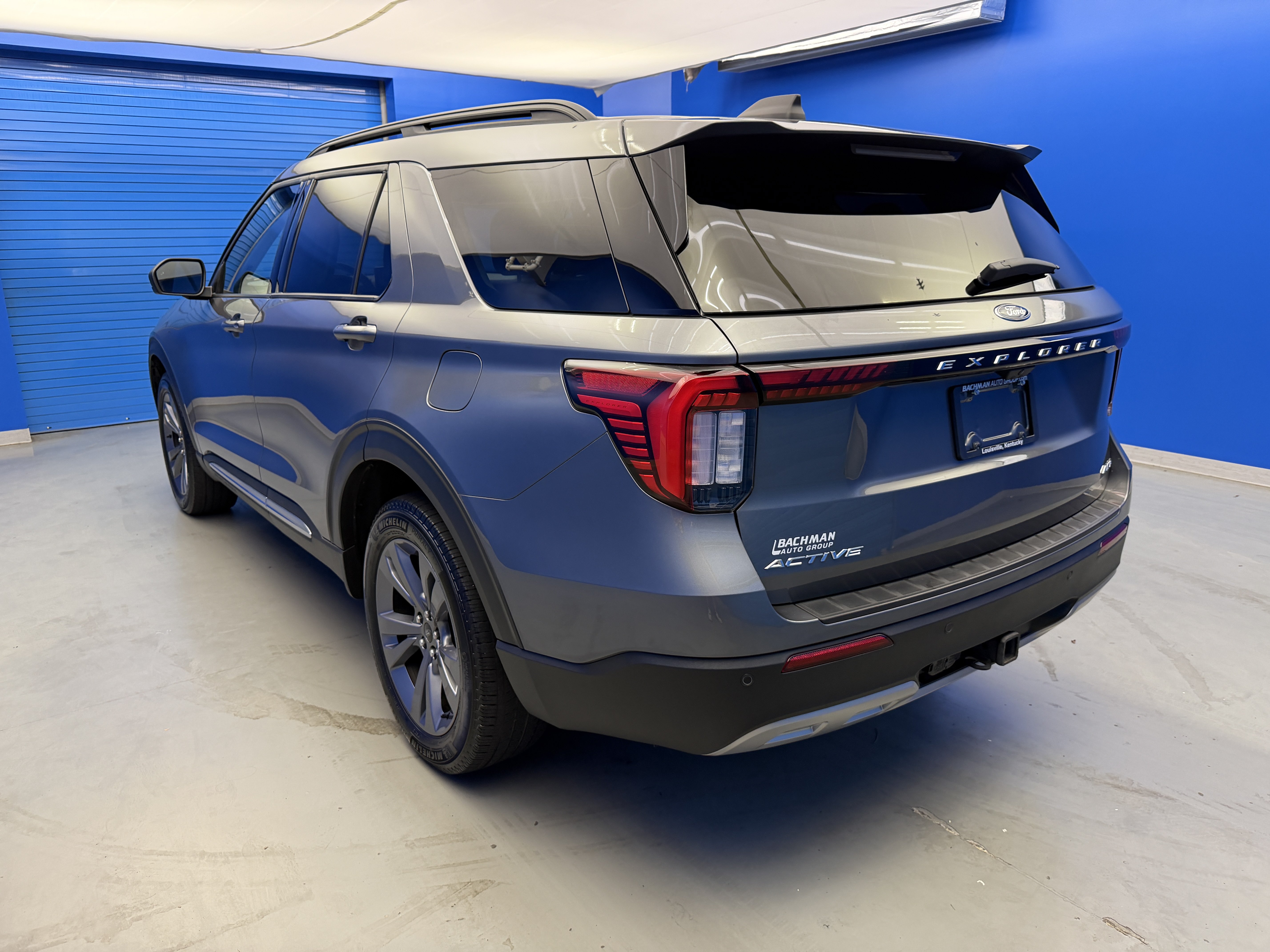 Used 2025 Ford Explorer Active w/ Active Comfort Package AWD/4WD image 5
