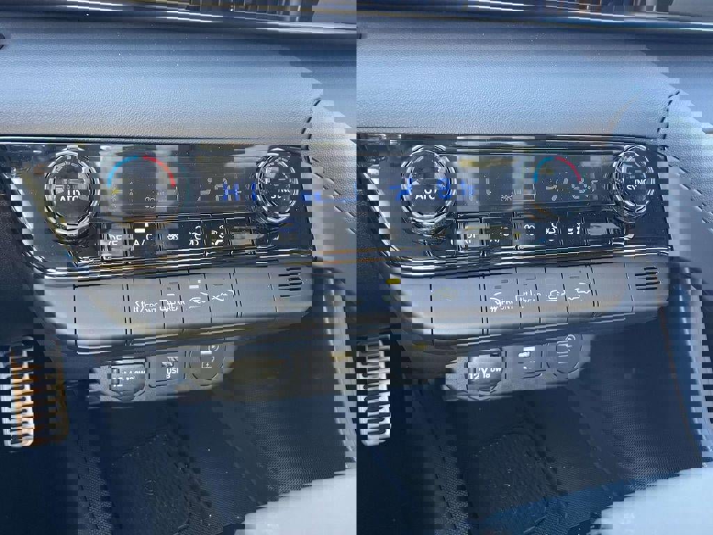 New 2026 Hyundai Elantra Sport image 33