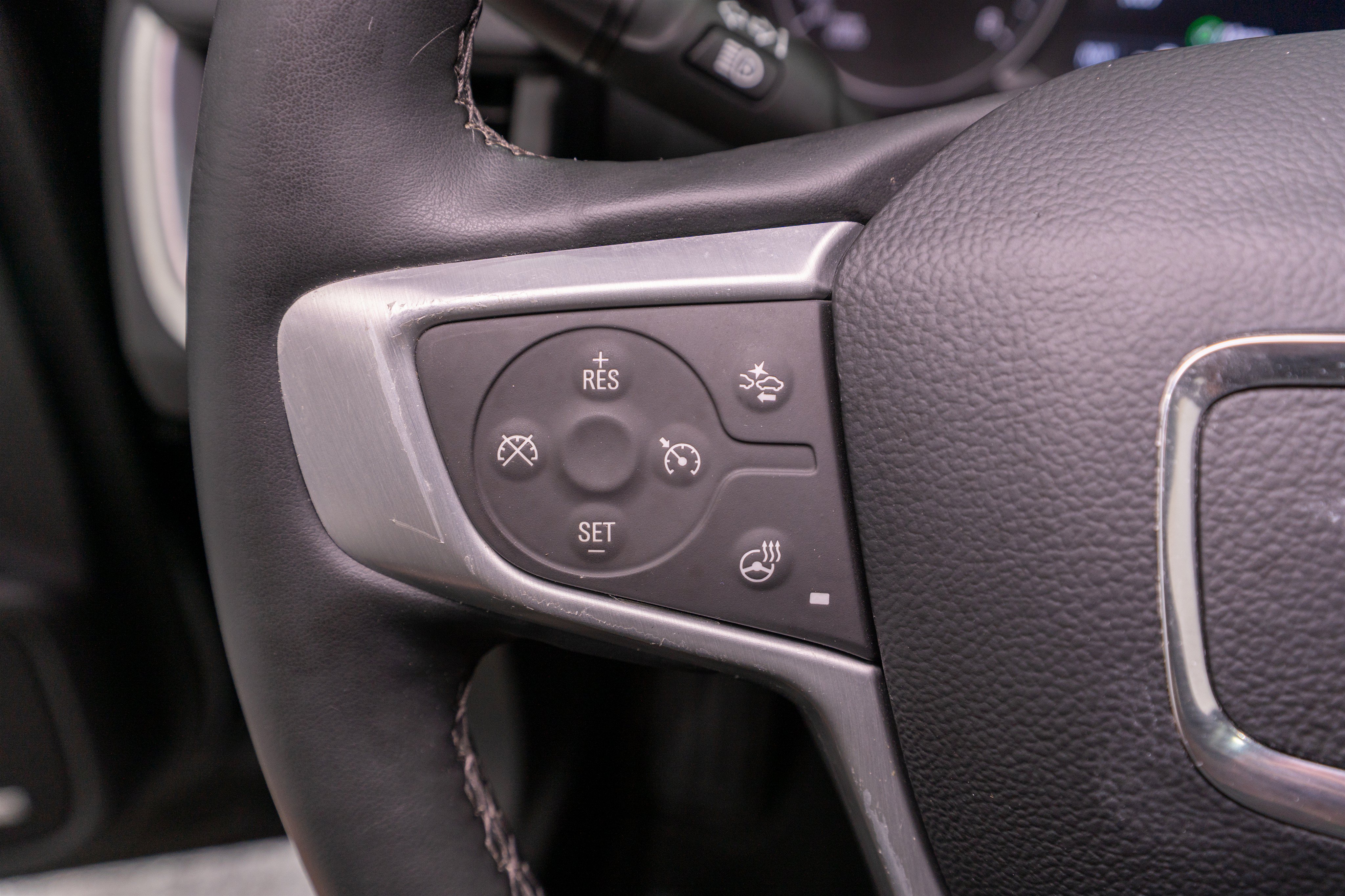Used 2024 GMC Terrain SLT w/ Infotainment Package II FWD image 28
