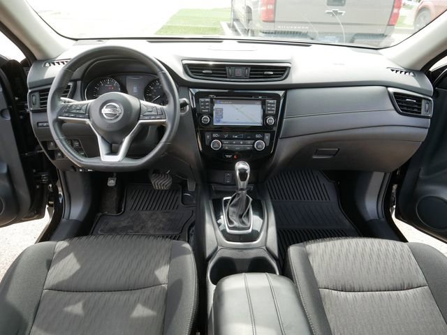 Used 2017 Nissan Rogue SV image 22